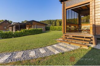 019 1032 09 Zagreb area luxury estate in Medvednica nature park for sale