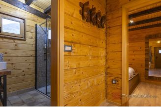 019 1032 09 Zagreb area luxury estate in Medvednica nature park for sale