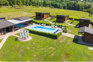 019 1032 09 Zagreb area luxury estate in Medvednica nature park for sale
