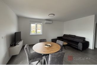 014 2035 388 Trogir Two bedroom apartment in a new building rent