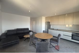 014 2035 388 Trogir Two bedroom apartment in a new building rent