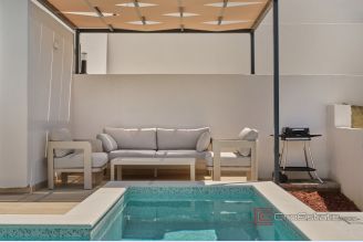 001 2056 19 Split area Exclusive three bedroom apartment with pool for long term rent