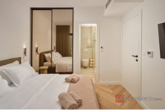 020 2056 19 Split area Exclusive three bedroom apartment with pool for long term rent