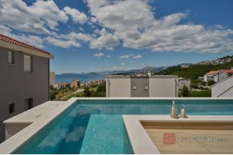 020 2056 19 Split area Exclusive three bedroom apartment with pool for long term rent