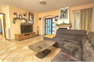 011 1014 55 Porec Stone house with pool for sale