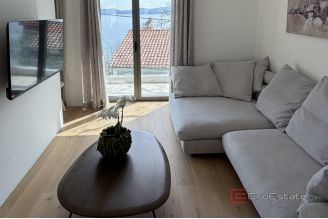 014 5523 30 Omis Detached house with a sea view for sale