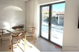 014 5523 30 Omis Detached house with a sea view for sale