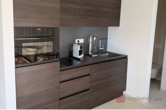 014 5523 30 Omis Detached house with a sea view for sale