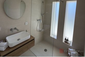 014 5523 30 Omis Detached house with a sea view for sale