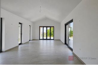 006 1014 56 Porec willa with pool and a sea view for sale