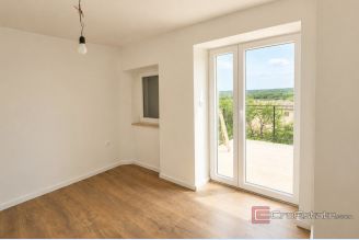 001 1014 57 Porec renovated house with sea view for sale
