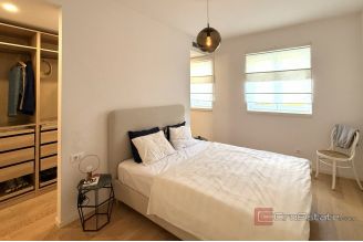 017 2046 195 Split Znjan Modern apartment with a sea view for sale