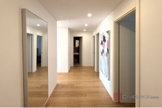 017 2046 195 Split Znjan Modern apartment with a sea view for sale