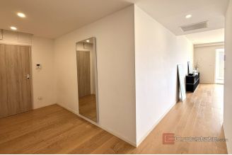 017 2046 195 Split Znjan Modern apartment with a sea view for sale