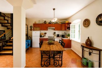017 2051 71 Hvar stone house with two residential units for sale