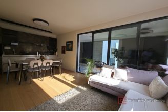 015 2061 14 Split Znjan modern apartment with garage in a desirable location for sale