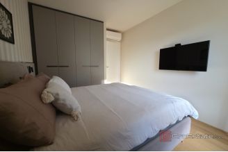 015 2061 14 Split Znjan modern apartment with garage in a desirable location for sale