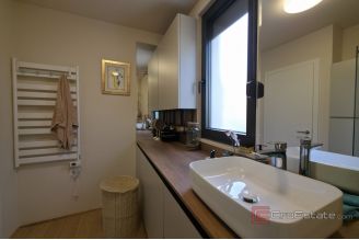 015 2061 14 Split Znjan modern apartment with garage in a desirable location for sale