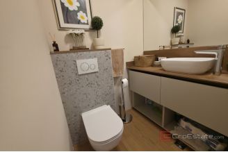 015 2061 14 Split Znjan modern apartment with garage in a desirable location for sale