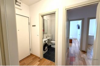 007 2049 102 Split Trstenik Two bedroom apartment in a great location for rent