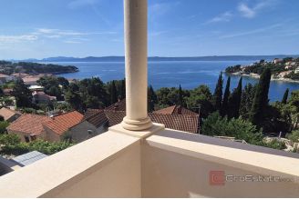 013 2016 711 island brac three bedroom apartment with sea view for sale
