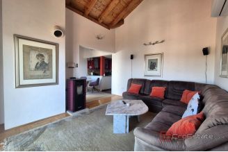 013 2016 711 island brac three bedroom apartment with sea view for sale