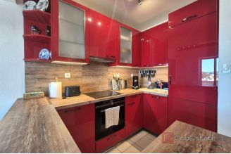 013 2016 711 island brac three bedroom apartment with sea view for sale