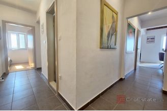 013 2016 711 island brac three bedroom apartment with sea view for sale