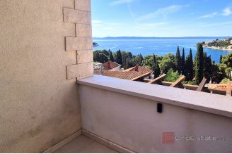 013 2016 711 island brac three bedroom apartment with sea view for sale