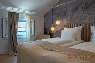 020 2046 196 Split Varos historic stone house with modern decoration for sale