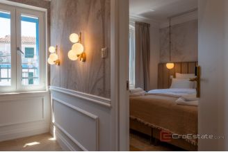 020 2046 196 Split Varos historic stone house with modern decoration for sale
