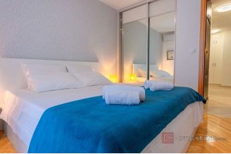 012 2016 712 split two bedroom apartment with garden for sale