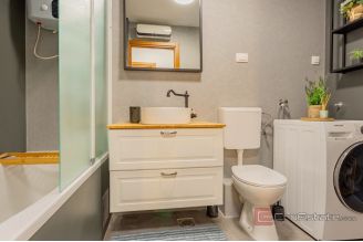 012 2016 712 split two bedroom apartment with garden for sale