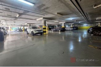 012 2016 712 split two bedroom apartment with garden for sale