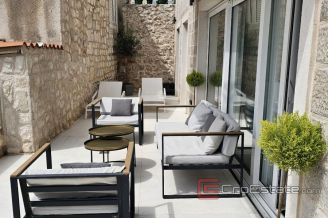 013 2056 20 Hvar Authentic luxury villa for sale