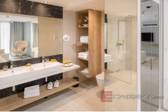 013 2056 20 Hvar Authentic luxury villa for sale