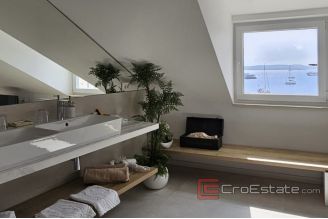 013 2056 20 Hvar Authentic luxury villa for sale