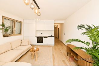013 2051 72 island hvar modern apartment with balcony and parking for sale