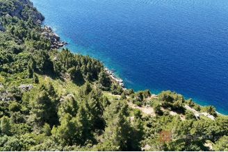 011 2052 130 Peljesac Land with sea access for sale