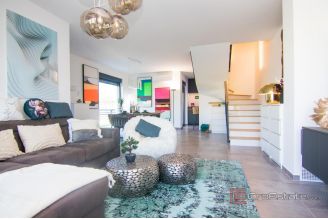 013 1021 65 Krk modern house with pool for sale