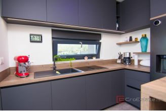 013 1021 65 Krk modern house with pool for sale