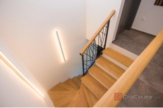 013 1021 65 Krk modern house with pool for sale