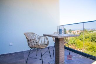 013 1021 65 Krk modern house with pool for sale
