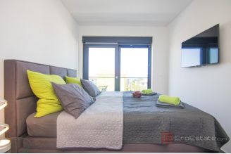 013 1021 65 Krk modern house with pool for sale