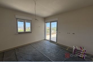 001 2035 391 Trogir One bedroom apartment with garden and a sea view for sale