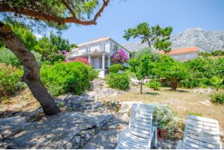 026 2011 106 peljesac house in the first row to the sea for sale