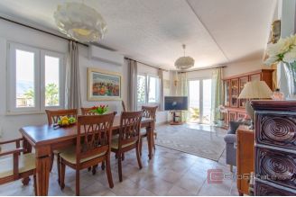 026 2011 106 peljesac house in the first row to the sea for sale