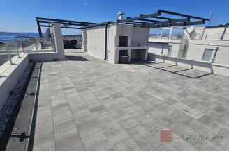 014 1023 72 Krk luxury penthouse with panoramic sea views for sale