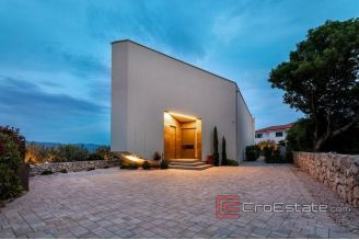 018 1021 66 Krk modern villa with pool and sea view for sale