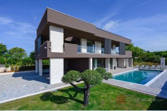 001 1021 64 Pula villa with pool and sea view for sale